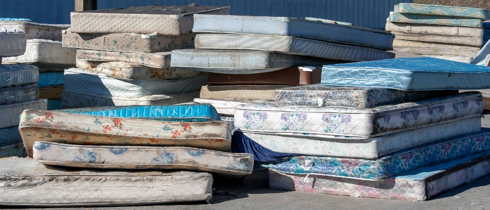 MATTRESS REMOVAL AND BOX SPRING DISPOSAL SERVICES